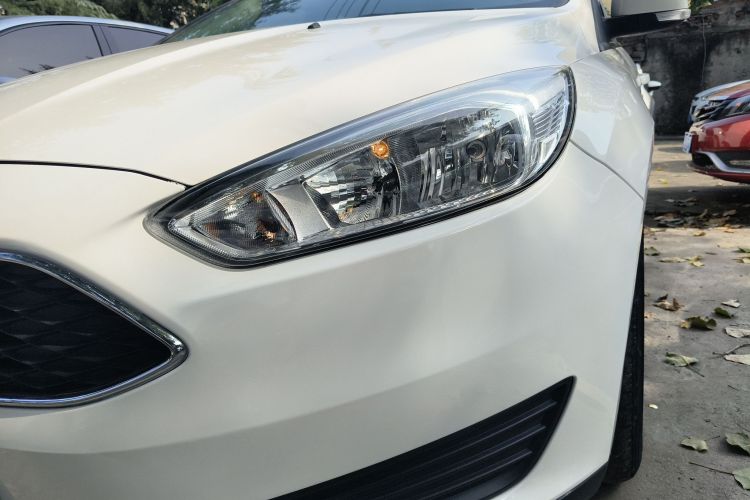 福特 福克斯 2018款 两厢经典 1.6L 自动舒适型智行版局部细节36