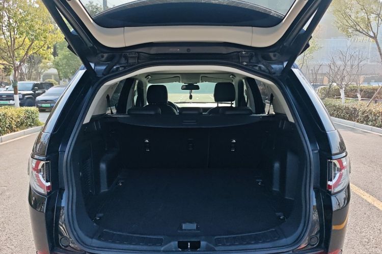 路虎 发现神行 2017款 2.0T SE局部细节23