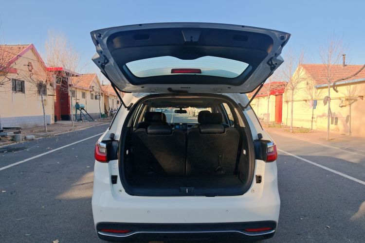 比亚迪 宋MAX新能源 2019款 DM 1.5T 智联致进型 6座 国VI局部细节23