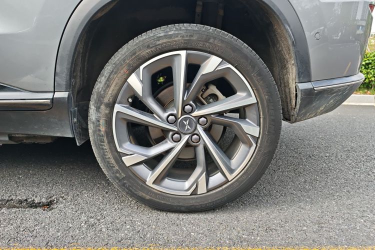 小鹏G3 2021款 G3i 520N+车身外观6006