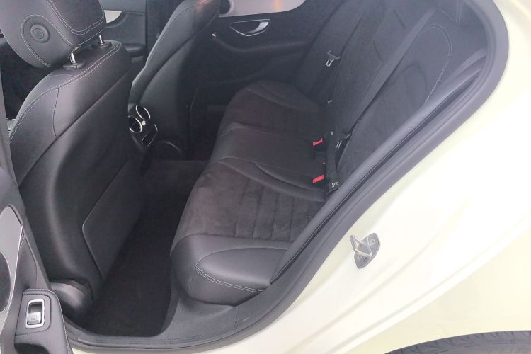 奔驰C级 2019款 C 260 运动版中控内饰7001