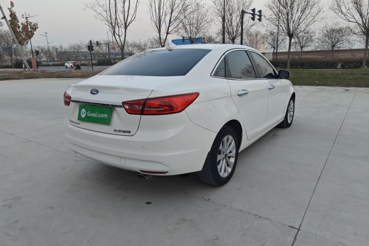 福特 福睿斯 2015款 1.5L 自动时尚型车身外观6004