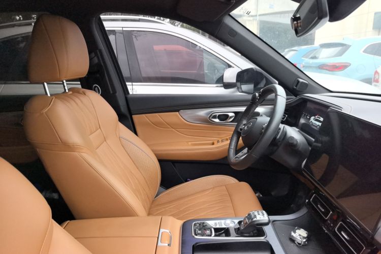 广汽传祺 传祺GS8 2024款 领航系列 2.0TGDI 两驱豪华智联版中控内饰7005