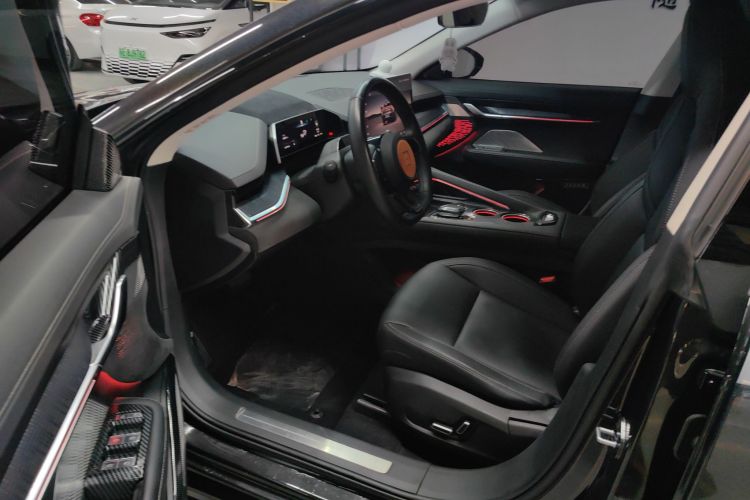 极氪001 2022款 超长续航单电机 WE版中控内饰7003