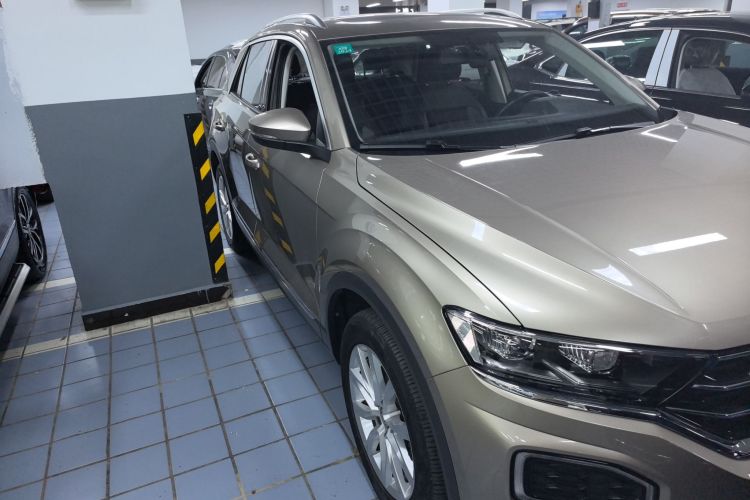 大众 T-ROC探歌 2020款 230TSI DSG两驱进取型车身外观6002
