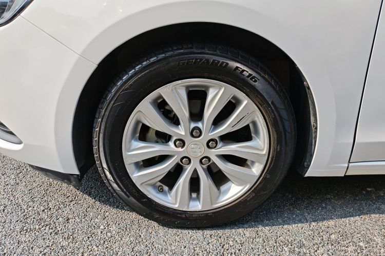 别克 英朗 2021款 改款 典范 1.5L 自动进取型车身外观6008