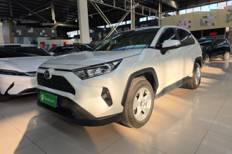 丰田 RAV4荣放 2024款 2.0L CVT两驱都市版