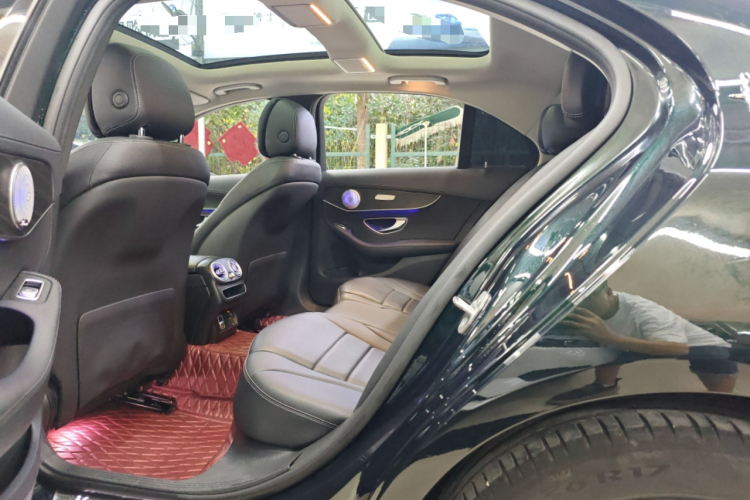 奔驰C级 2021款 C 260 L 运动版中控内饰7001