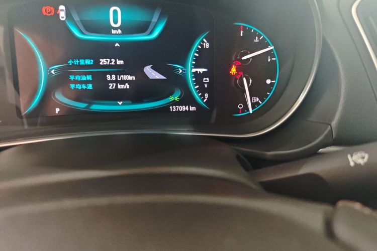 别克 君威 2015款 1.6T 精英技术型中控内饰15