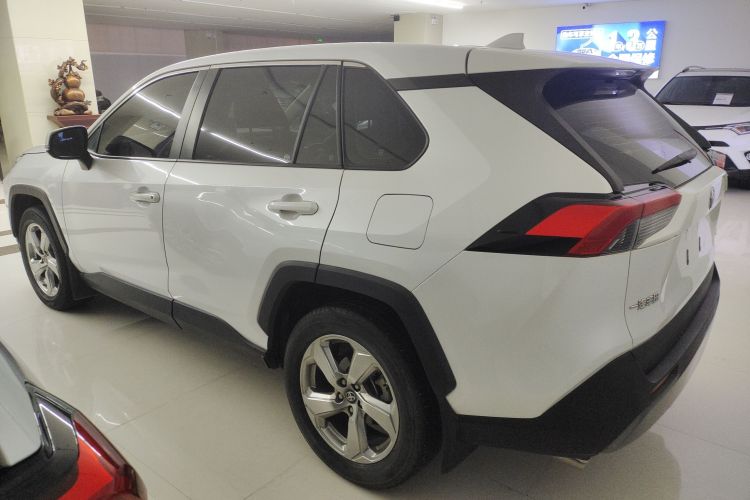 丰田 RAV4荣放 2022款 2.0L CVT两驱风尚Plus版车身外观6005