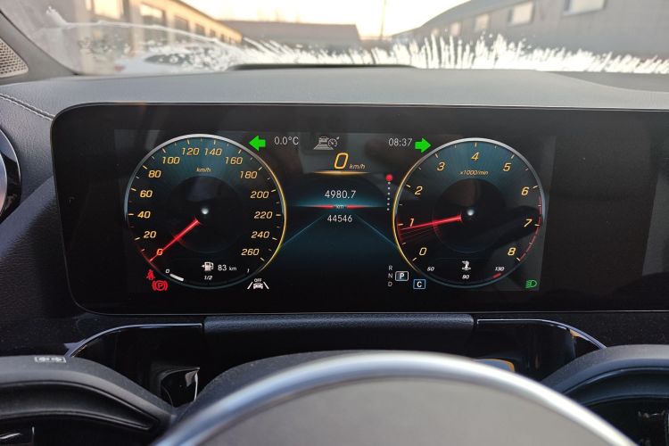 奔驰GLA 2020款 GLA 200 4MATIC中控内饰15