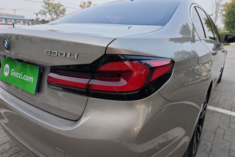 宝马5系 2018款 530Li 尊享型 豪华套装车身外观6006