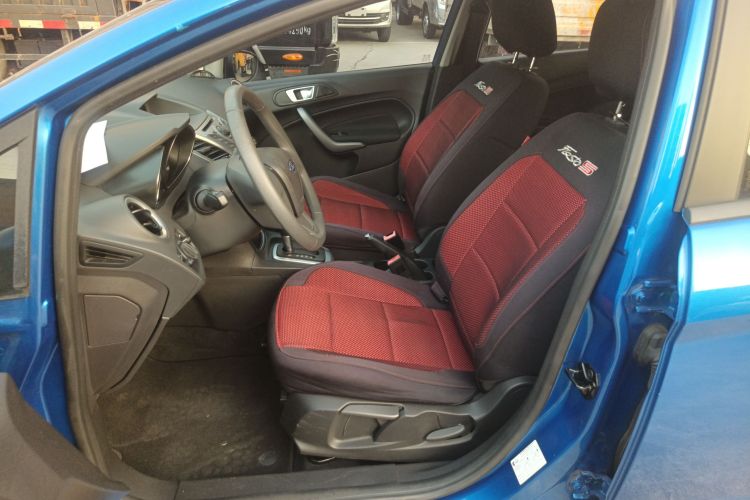 福特 嘉年华 2013款 两厢 1.5L 自动时尚型局部细节19