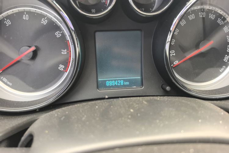 别克 君威 2015款 1.6T 领先技术型中控内饰15