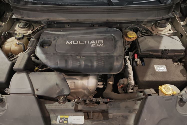 Jeep 自由光(进口) 2014款 2.4L 豪华版局部细节24