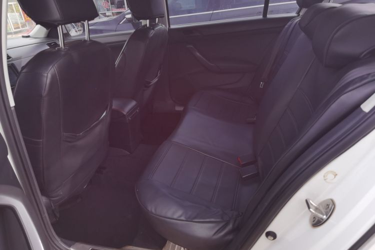 大众 桑塔纳 2016款 1.6L 手动风尚版中控内饰7002