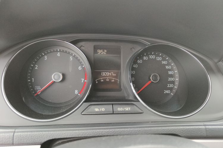 大众 朗逸 2015款 230TSI DSG舒适版中控内饰15