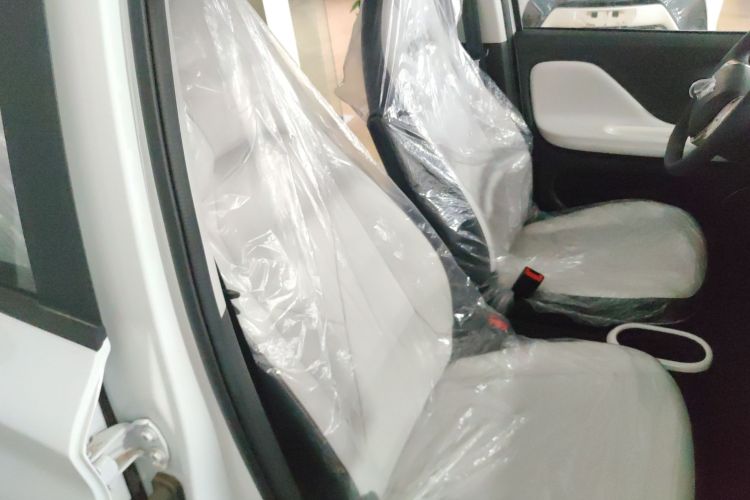 凯翼拾月 2025款 Mate 300km踏浪版中控内饰7004