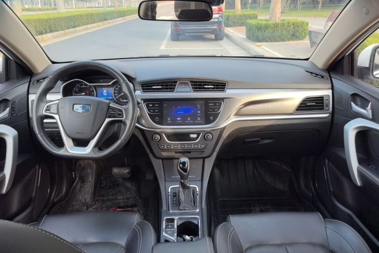 吉利汽车 帝豪 2017款 三厢百万款 1.5L CVT向上版中控内饰7003