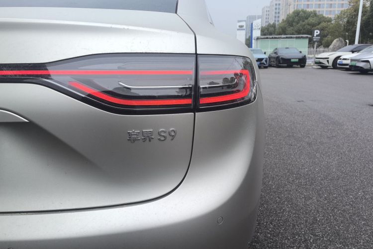 鸿蒙智行 享界S9 2024款 纯电 Ultra 四驱旗舰版车身外观6008