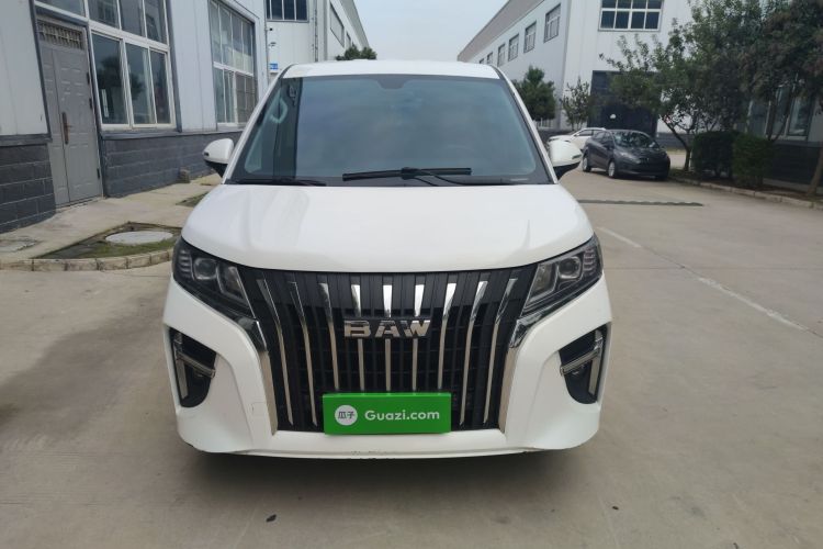 BAW北汽制造 锐胜王牌M7 2023款 1.6L 长轴创享型 9座车身外观6001