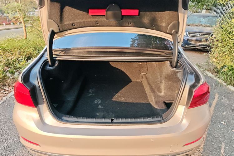 宝马5系 2018款 525Li 豪华套装局部细节23