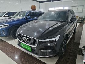 沃尔沃XC60 2024款 B5 四驱智逸豪华版