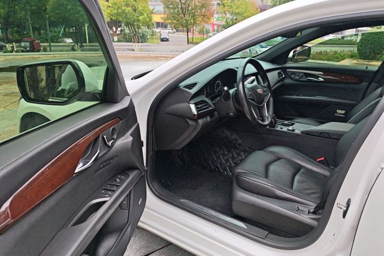 凯迪拉克CT6 2019款 28T 精英型中控内饰7003