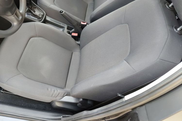 大众 桑塔纳 2015款 1.6L 自动风尚版局部细节19