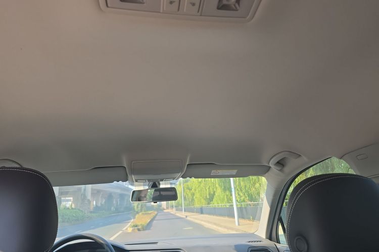 大众 途观L 2019款 330TSI 自动两驱风尚版 国VI局部细节22