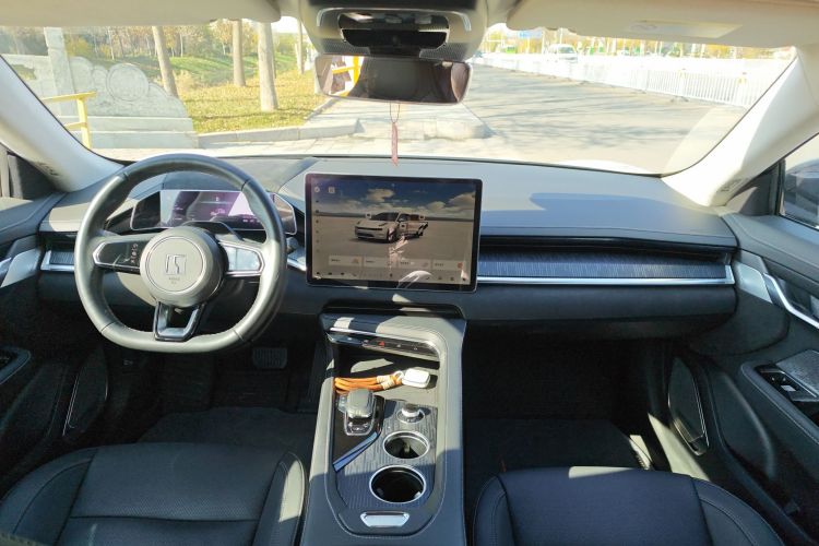 极氪001 2022款 长续航双电机 WE版中控内饰7002