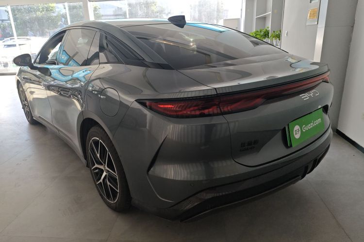 比亚迪 汉L 2025款 DM-p 四驱激光雷达旗舰型车身外观6007