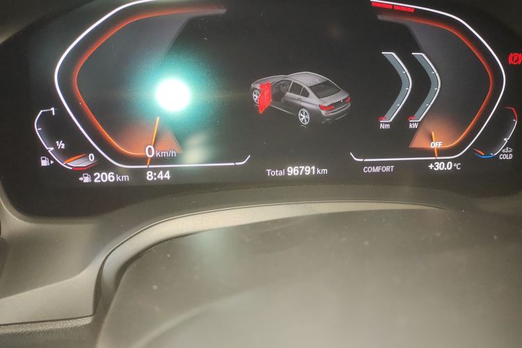 宝马3系 2020款 325i M运动套装中控内饰15