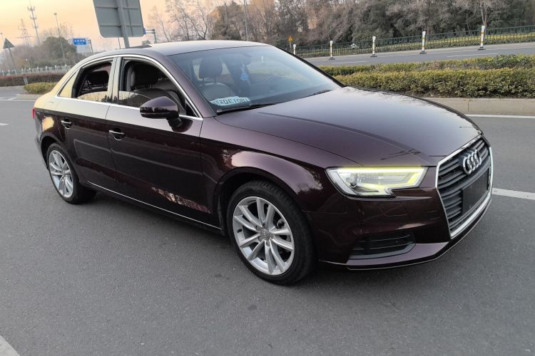 奥迪A3 2018款 30周年年型 Limousine 35 TFSI 进取型中控内饰7013