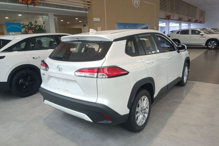 丰田 卡罗拉锐放 2024款 2.0L 精英版车身外观6003