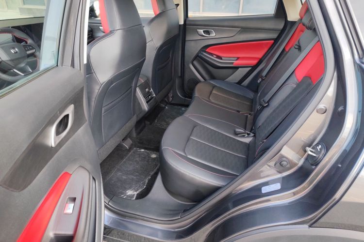 长安CS55PLUS 2022款 第二代 1.5T DCT尊贵型中控内饰7002