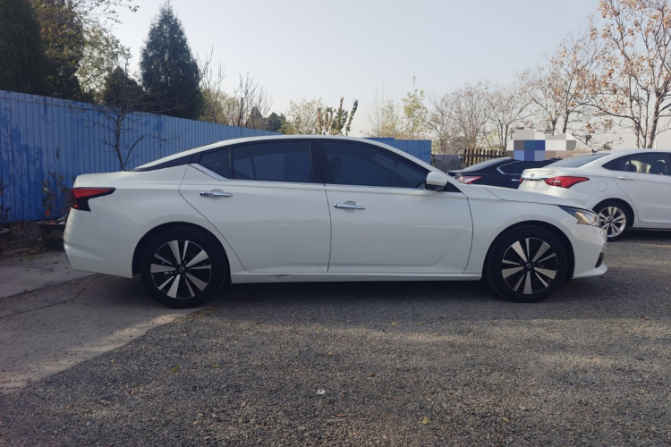 日产 天籁 2021款 2.0L XL Upper AD1 智行领航版车身外观6005