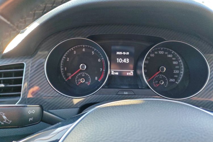 大众 高尔夫·嘉旅 2016款 280TSI 自动豪华型中控内饰15