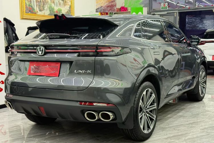 长安UNI-K 2024款 2.0T 两驱全球行版车身外观6006