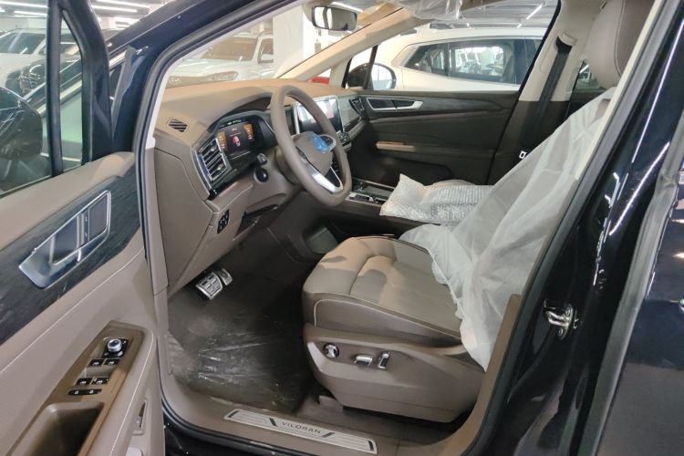 大众 威然 2024款 380TSI 尊驰版中控内饰7002