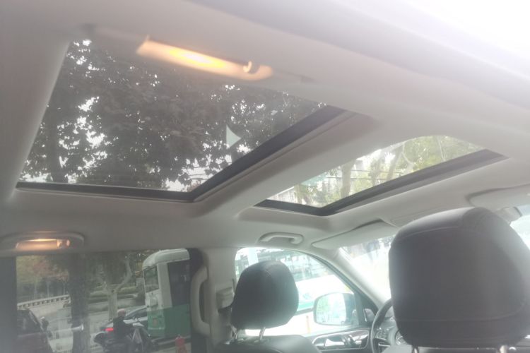 北京BJ90 2021款 4.0T 尊驾版中控内饰7004