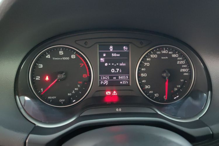 奥迪Q2L 2022款 35 TFSI 进取致雅型中控内饰15