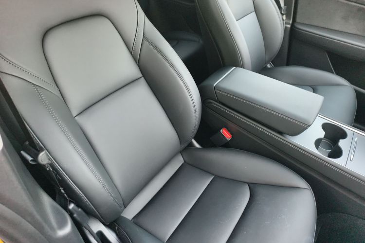 特斯拉 Model Y 2024款 后轮驱动版局部细节41