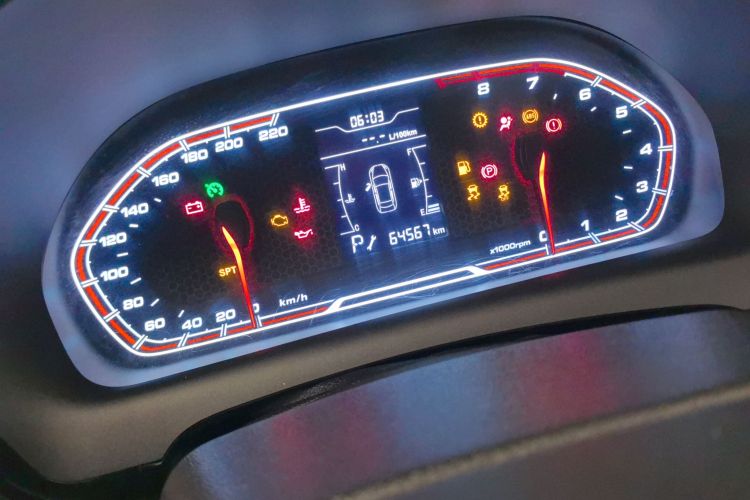 奇瑞 瑞虎3X 2017款 1.5L 自动时尚版中控内饰15