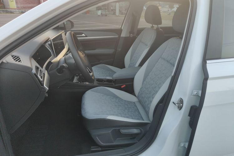 大众 朗逸 2023款 300TSI DSG满逸版中控内饰7002