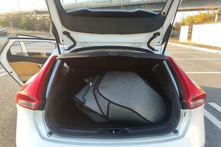 沃尔沃V40 2017款 T3 智逸版局部细节23