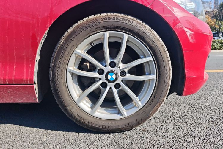 宝马1系(进口) 2015款 118i 领先型车身外观6008