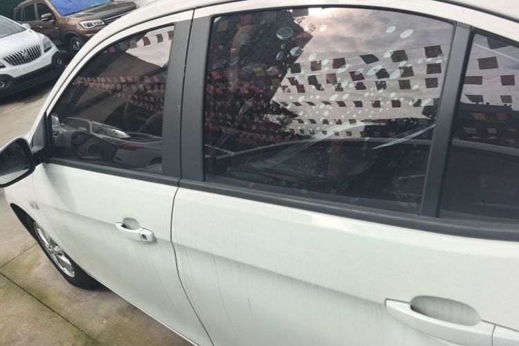 雪佛兰 2015款 赛欧3 1.5L AMT幸福天窗版中控内饰7002