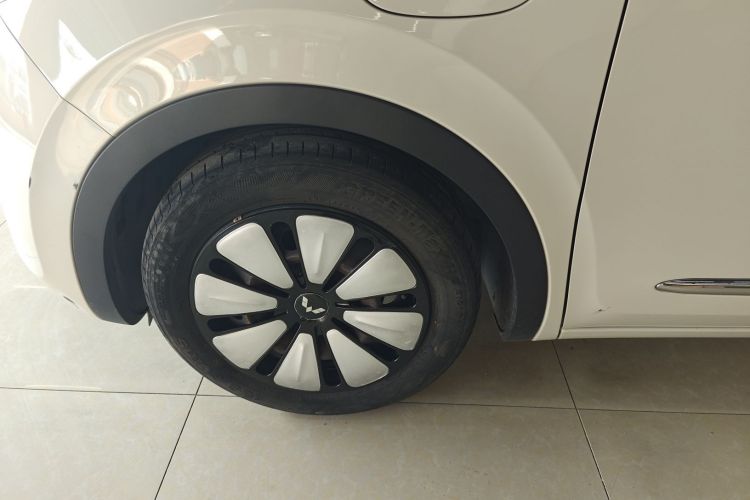 五菱汽车 五菱缤果 2023款 333km 灵犀互联+款车身外观6008