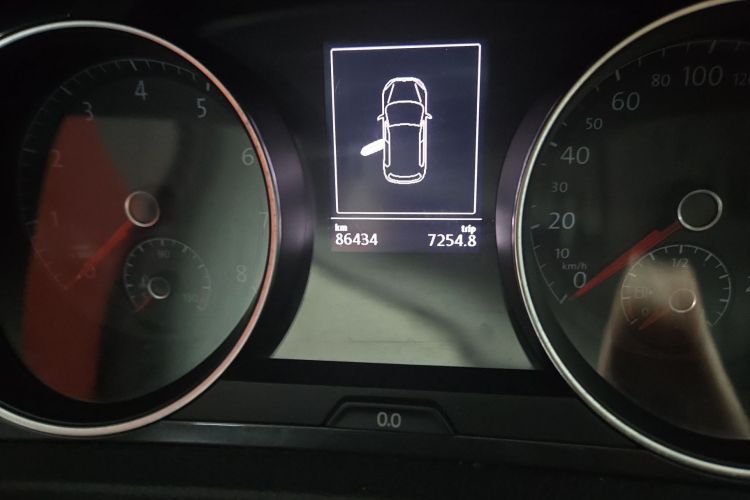 大众 高尔夫 2017款 230TSI 自动豪华百万辆纪念版中控内饰15